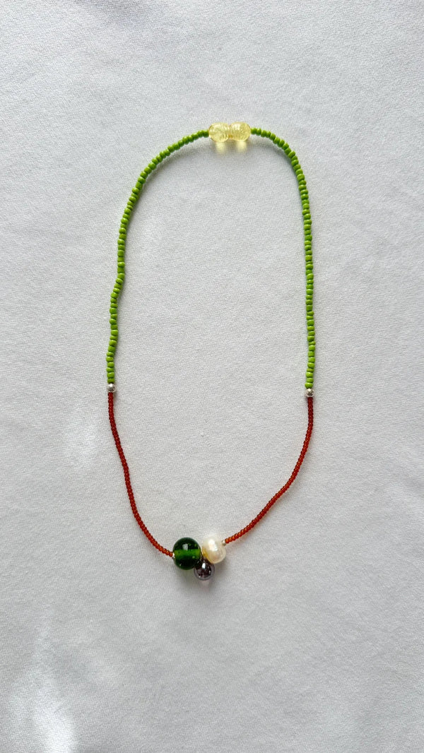 Naszyjnik Glass and Pearl Pendant Necklace green