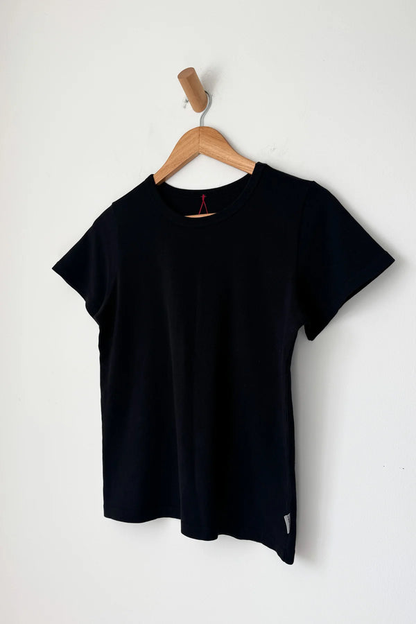 T-Shirt The Go-To Tee true black Le Bon Shoppe