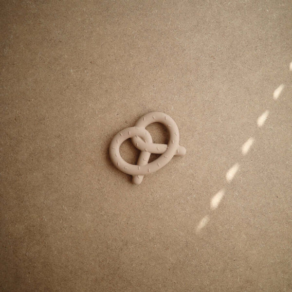Silikonowy Gryzak Pretzel natural