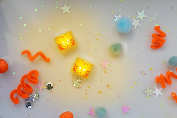 Kostki sensoryczne świecące w wodzie Daniel Tygrysek