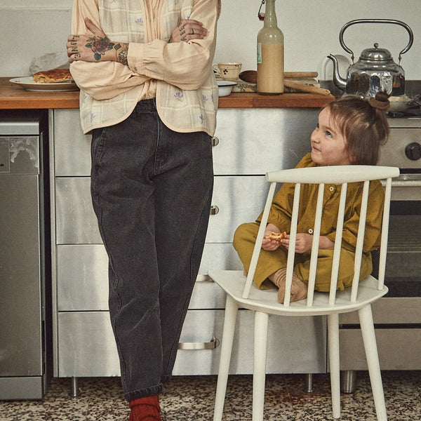 Spodnie jeansowe Carotte long black denim Poudre Organic