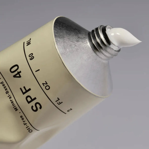 Lekki krem przeciwsłoneczny SPF 40