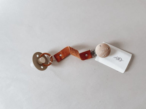 Zawieszka do Smoczka Leather Cognac