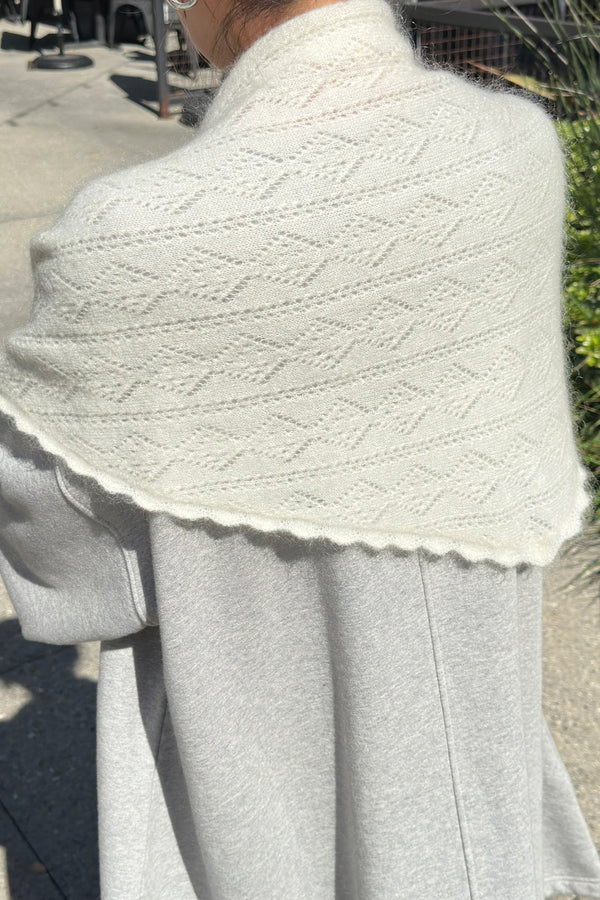 Moherowa chusta Pointelle Shawl pearl