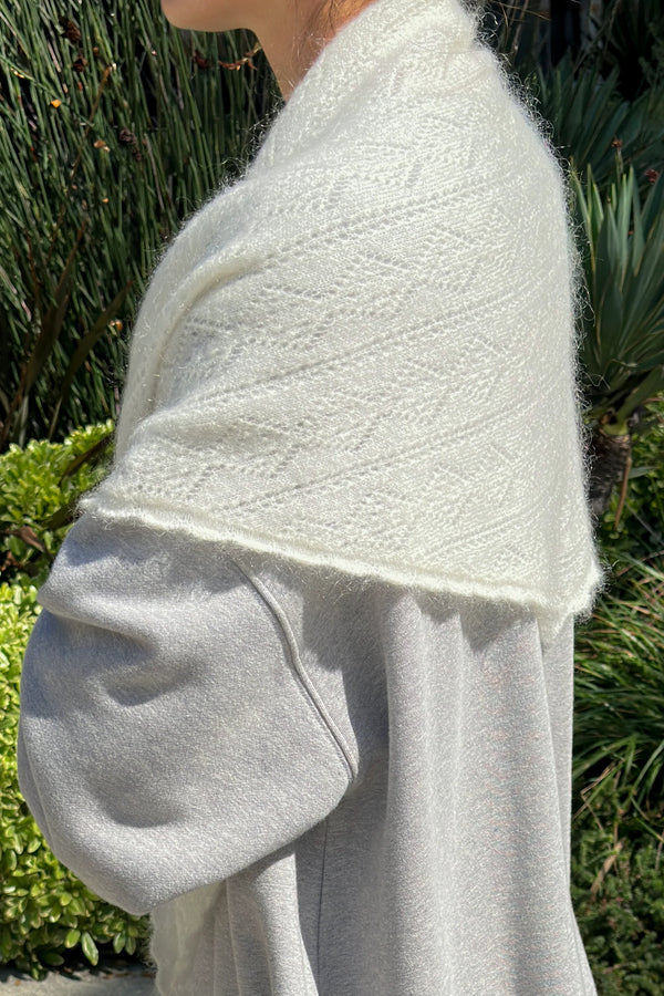 Moherowa chusta Pointelle Shawl pearl