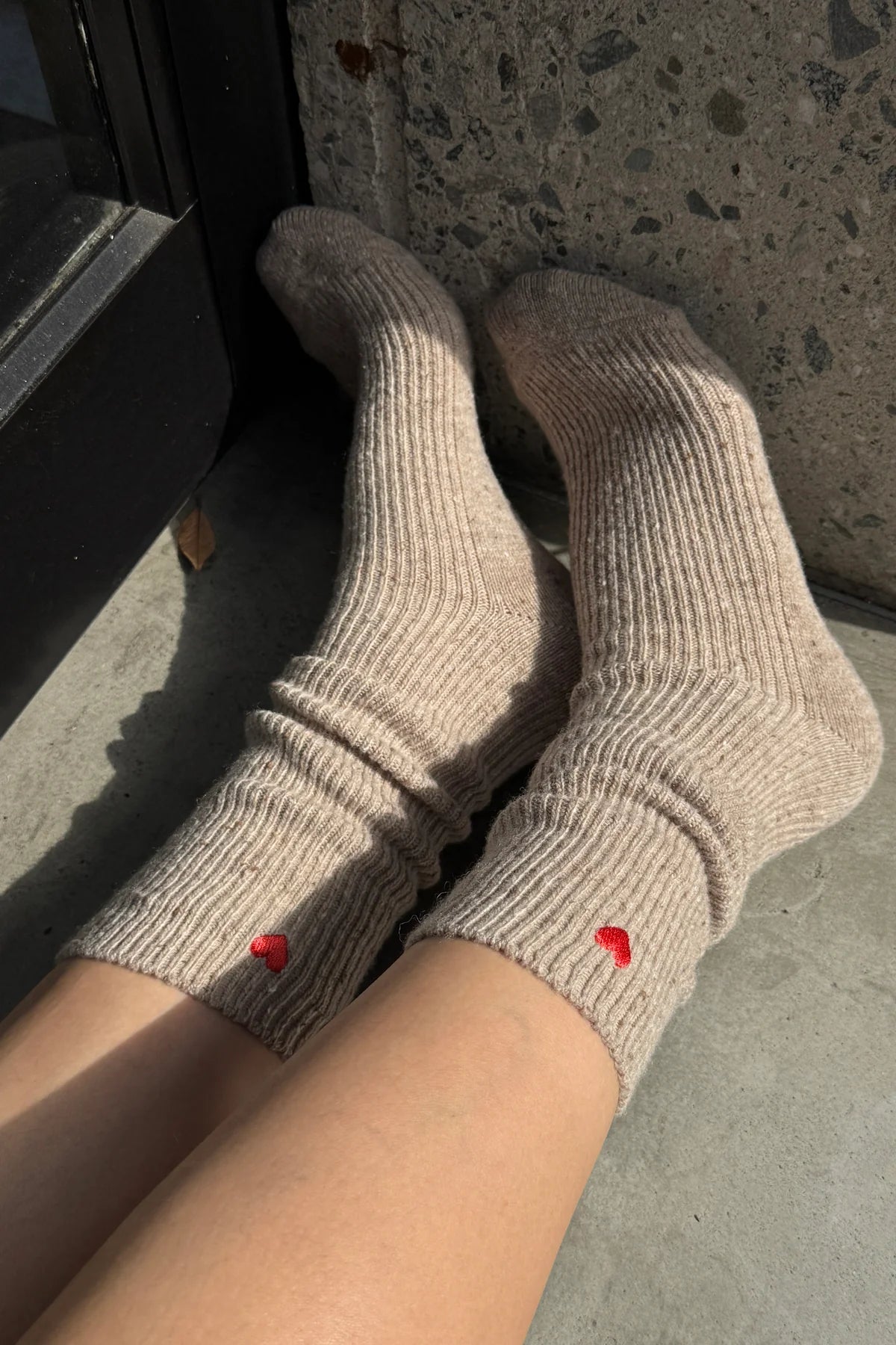Skarpety Embroidered Snow Socks Tan + Heart