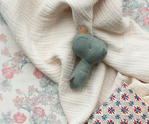 Grzechotka Lullaby Friends Rhino dusty blue