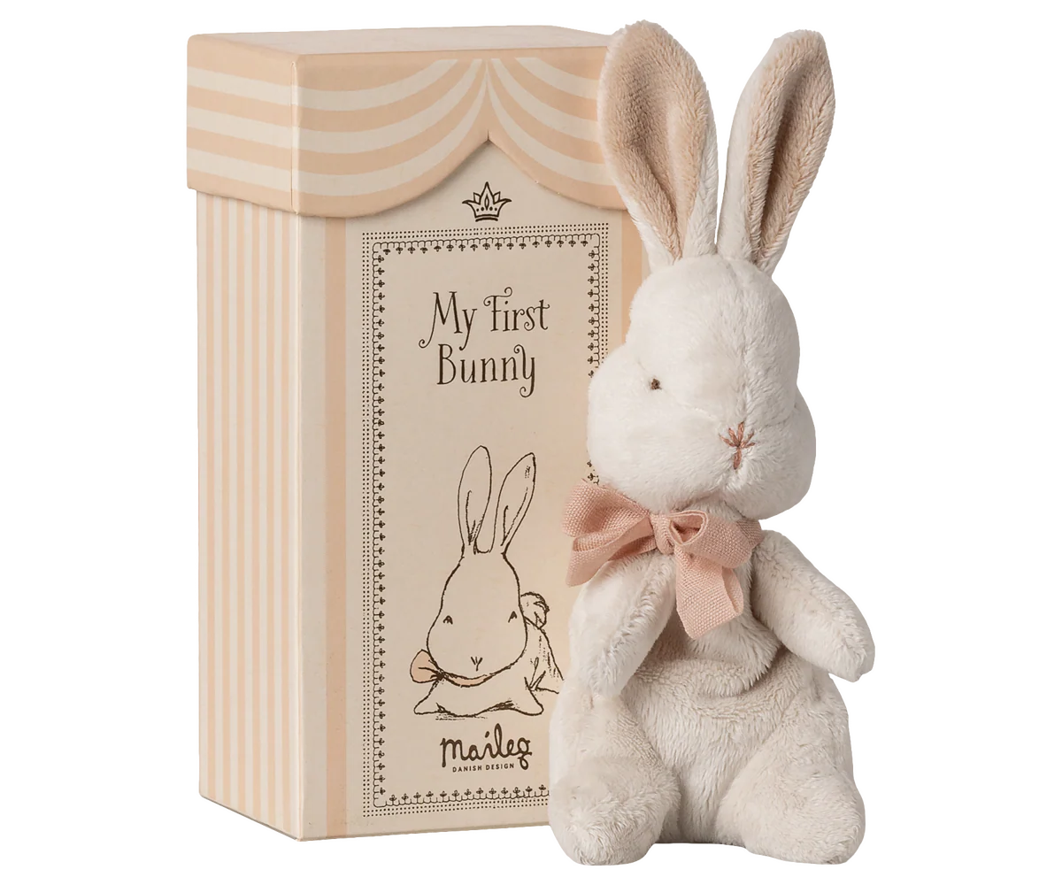Króliczek "My first bunny" pudrowy