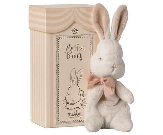 Króliczek "My first bunny" pudrowy
